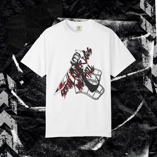 SERIAL KILLER DOCS AND CHILL - Unisex Garment-Dyed T-shirt.