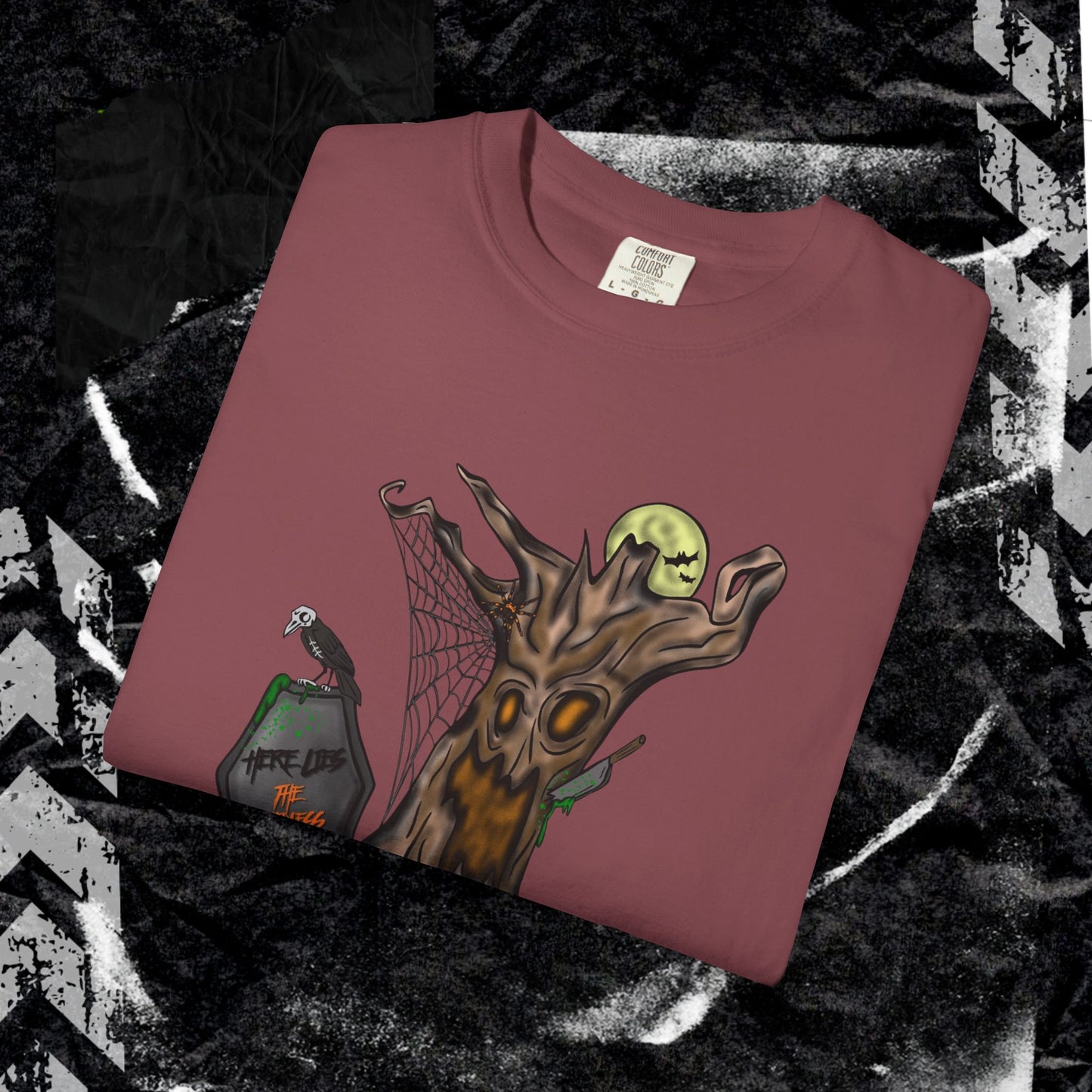 HERE LIES THE HEADLESS HORSEMAN - Unisex Garment-Dyed T-shirt.