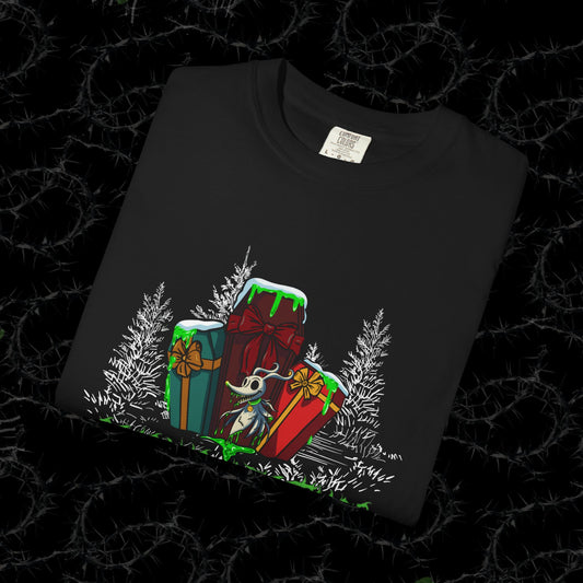 SEASONS GREETINGS  - Unisex Garment-Dyed T-shirt