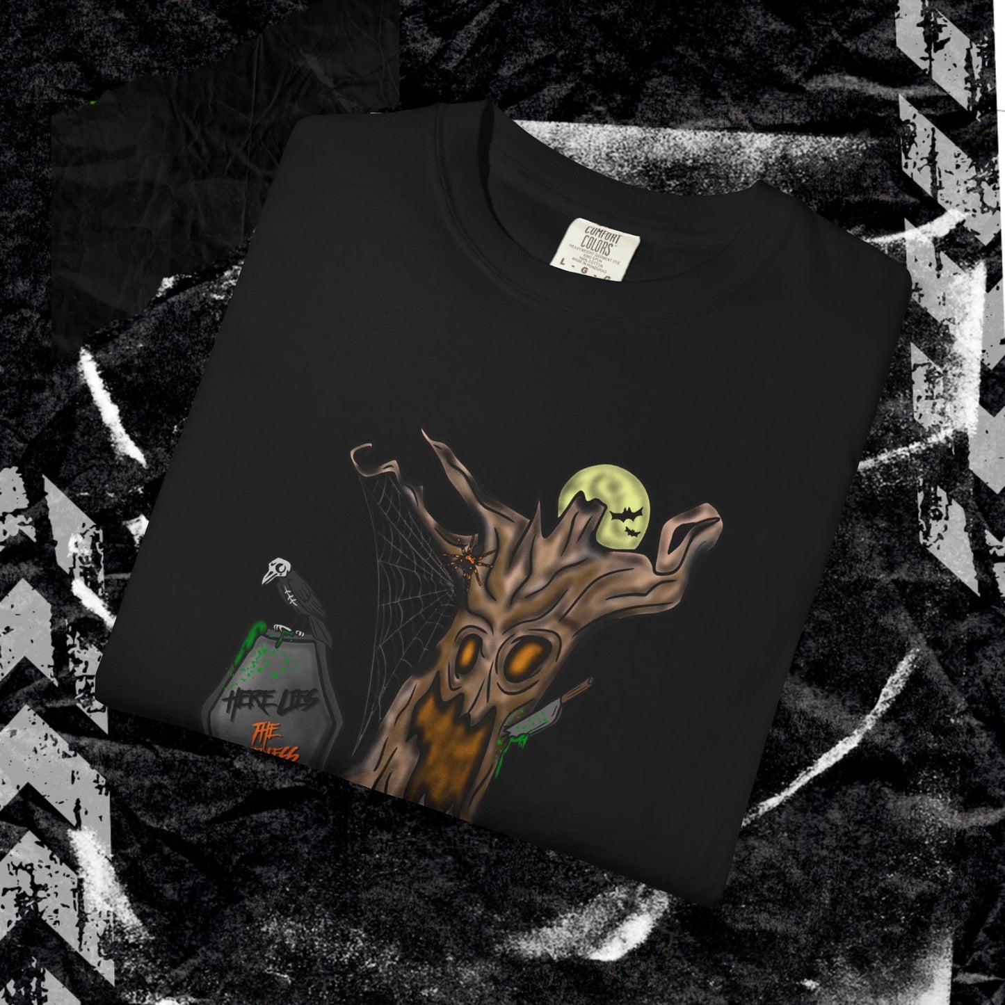 HERE LIES THE HEADLESS HORSEMAN - Unisex Garment-Dyed T-shirt.
